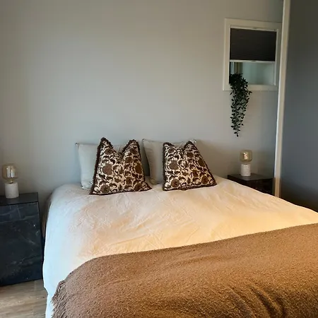 Apartment Fin Med Parkering! *